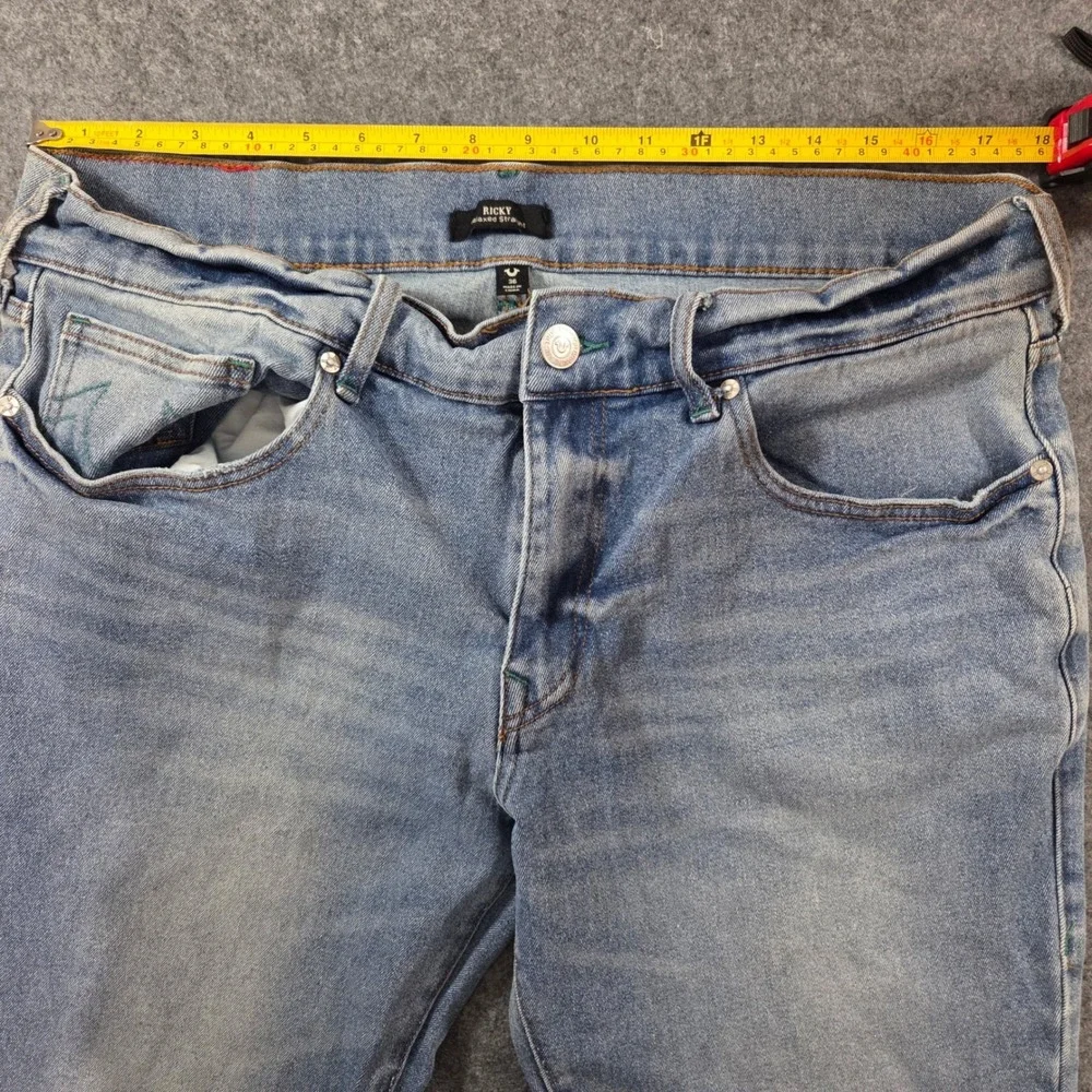 True Religion Ricky Jeans Mens 36 Relaxed Straight Leg Light Wash 31 Inseam